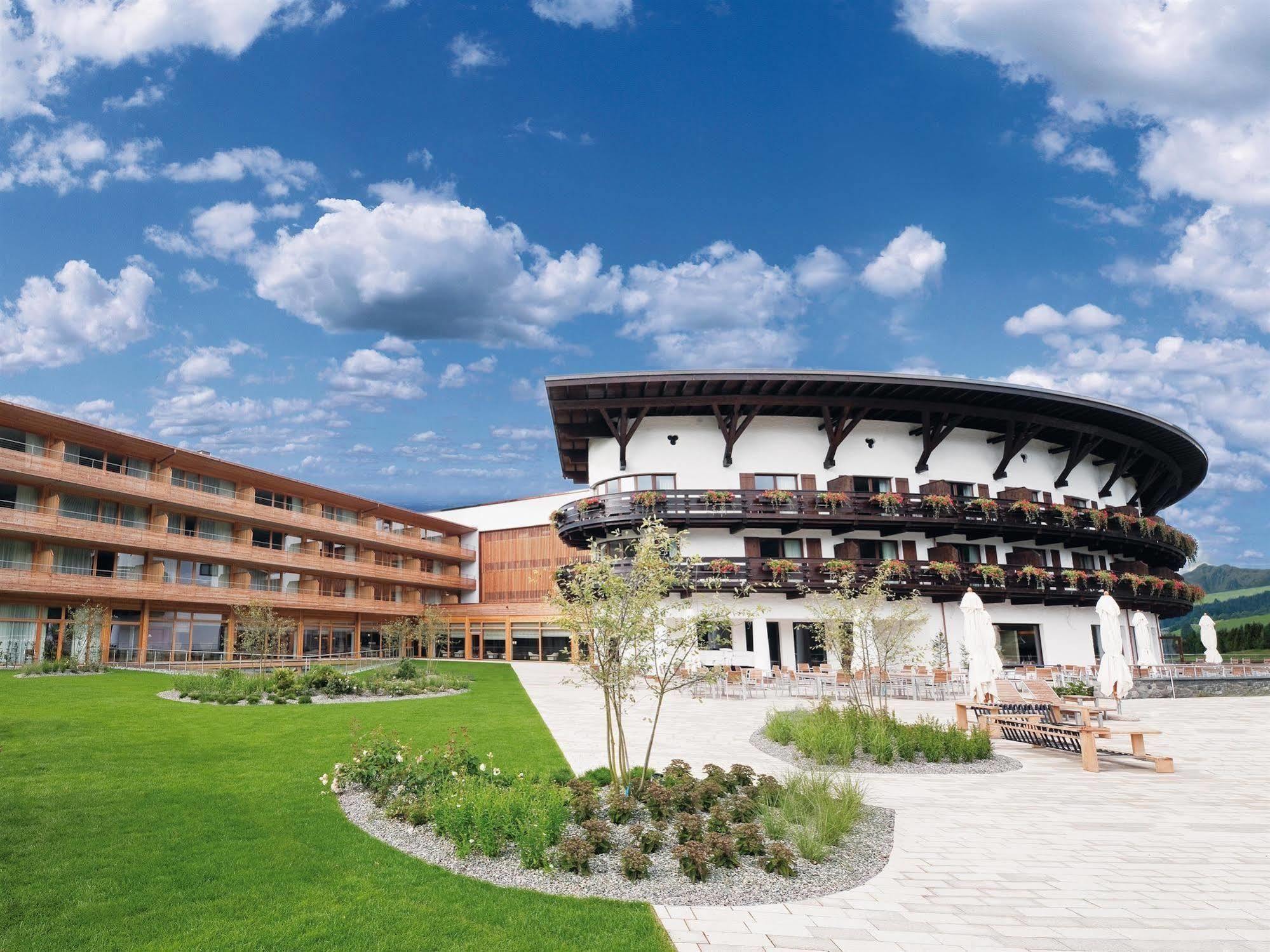 A-Rosa Ifen Hotel Kleinwalsertal Хиршегг Экстерьер фото The Hotel Axelmannstein